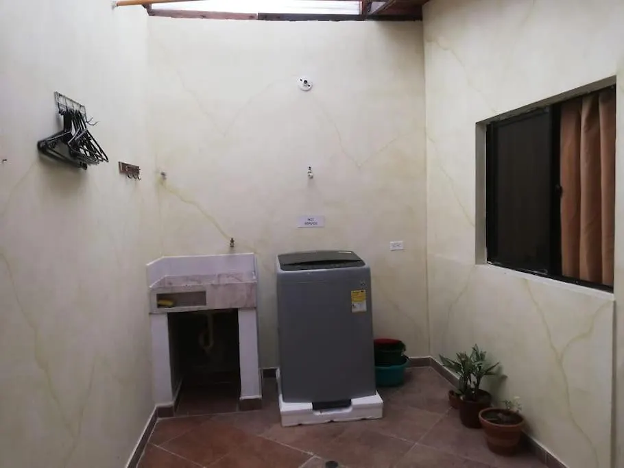 Ferienwohnung Casa Con Parking, Cerca Al Metro Y Mercados, 5 Piso Solo Escaleras Medellín 0*,  Kolumbien