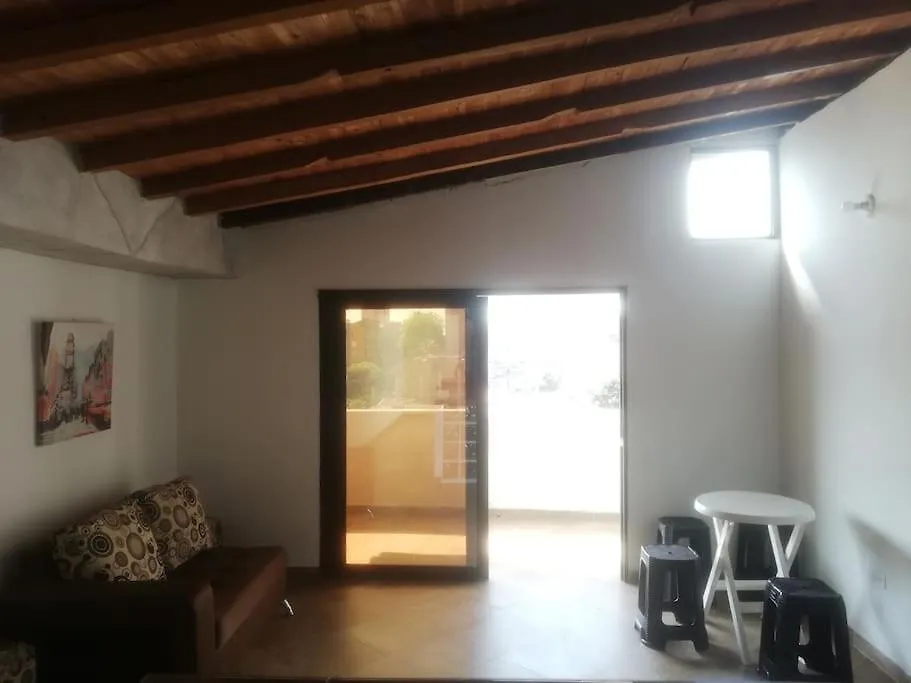 Ferienwohnung Casa Con Parking, Cerca Al Metro Y Mercados, 5 Piso Solo Escaleras Medellín