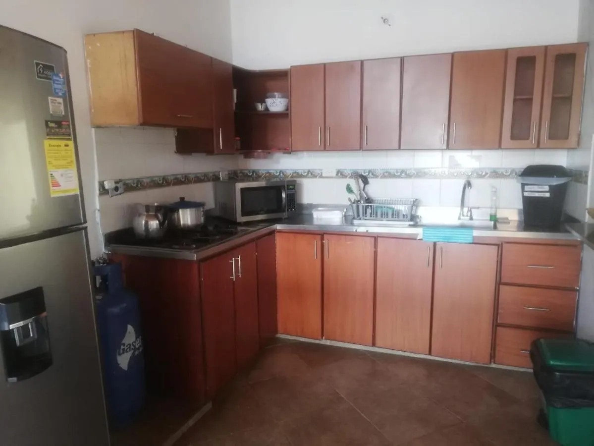 Apartment Ferienwohnung Casa Con Parking, Cerca Al Metro Y Mercados, 5 Piso Solo Escaleras Medellín